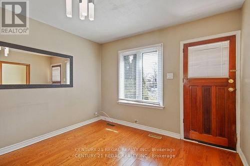 102 Newcastle Street, Toronto, ON - Indoor Photo Showing Other Room
