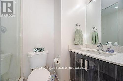 2902 - 2900 Highway 7 Road, Vaughan, ON - Indoor Photo Showing Bathroom