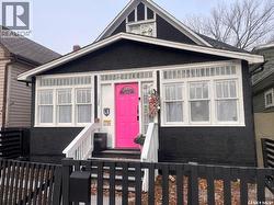 1124 Victoria AVENUE  Regina, SK S4P 0N7