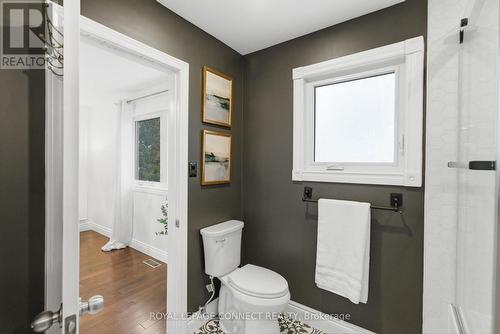 856 Sorrento Avenue, Oshawa, ON - Indoor Photo Showing Bathroom