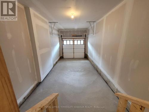 215 Broadacre Drive, Kitchener, ON - Indoor Photo Showing Garage