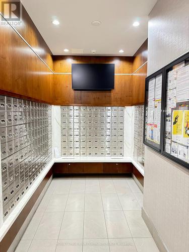 740 - 525 Wilson Avenue, Toronto, ON - Indoor Photo Showing Other Room