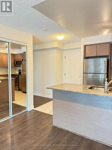 740 - 525 Wilson Avenue, Toronto, ON - Indoor Photo Showing Other Room