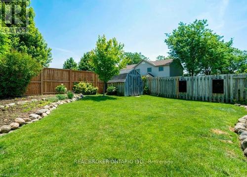 Upper - 102 Bonaventure Drive, London East, ON - Outdoor With Backyard