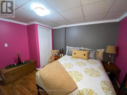 140 Caroline Court, Temiskaming Shores (New Liskeard), ON - Indoor Photo Showing Bedroom