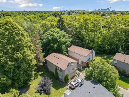 1825 Hyde Mill Crescent, Mississauga, ON - Outdoor With View