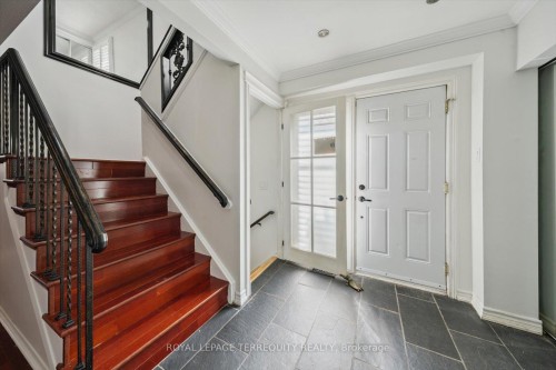 1825 Hyde Mill Crescent, Mississauga, ON - Indoor Photo Showing Other Room