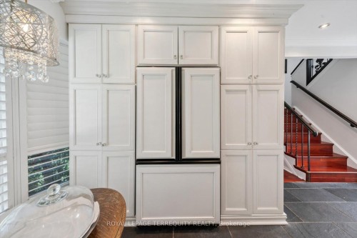 1825 Hyde Mill Crescent, Mississauga, ON - Indoor Photo Showing Other Room