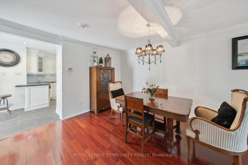 1825 Hyde Mill Crescent, Mississauga, ON - Indoor Photo Showing Dining Room
