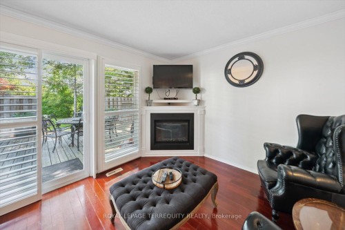 1825 Hyde Mill Crescent, Mississauga, ON - Indoor Photo Showing Living Room With Fireplace