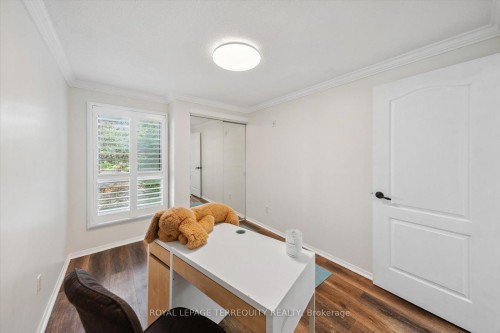 1825 Hyde Mill Crescent, Mississauga, ON - Indoor Photo Showing Other Room