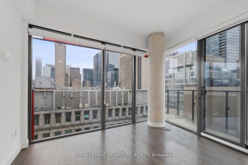 1311-215 Queen Street W, Toronto, ON - Indoor Photo Showing Other Room