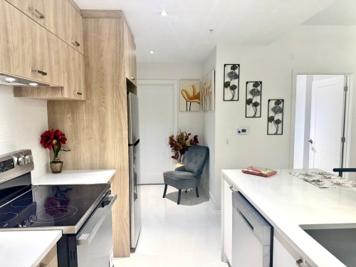 Cuisine - 609-4400 Boul. St-Jean, Dollard-Des-Ormeaux, QC - Indoor Photo Showing Kitchen