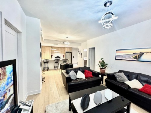 Salon - 609-4400 Boul. St-Jean, Dollard-Des-Ormeaux, QC - Indoor Photo Showing Living Room