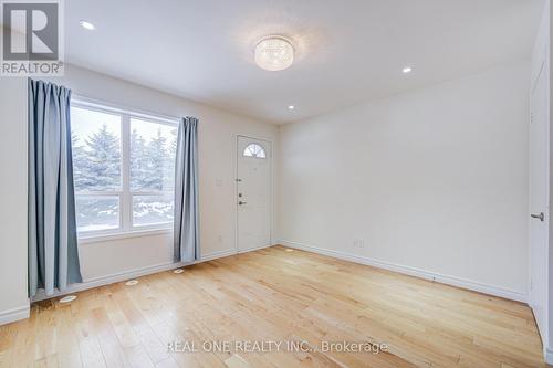 95 Faithful Way, Markham, ON - Indoor Photo Showing Other Room