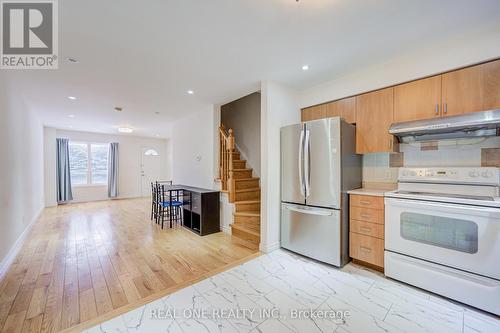 95 Faithful Way, Markham, ON - Indoor Photo Showing Kitchen