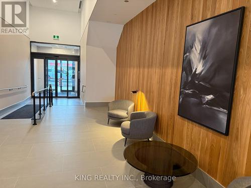 824 - 1007 The Queensway, Toronto, ON - Indoor Photo Showing Other Room