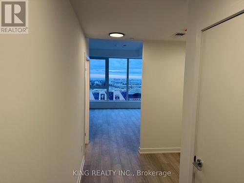 824 - 1007 The Queensway, Toronto, ON - Indoor Photo Showing Other Room