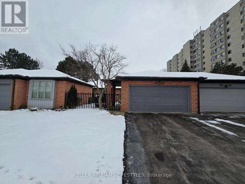 33 - 65 Fiddlers Green Road, London North (North P), ON - Outdoor