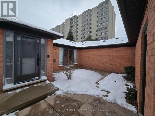 33 - 65 Fiddlers Green Road, London North (North P), ON - Outdoor