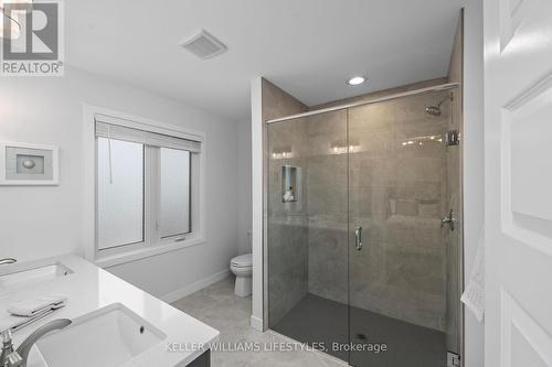 252 Doan Drive, Middlesex Centre, ON - Indoor Photo Showing Bathroom