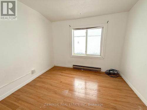 106 Commercial Avenue, Timmins (Ts - Sw), ON - Indoor Photo Showing Other Room