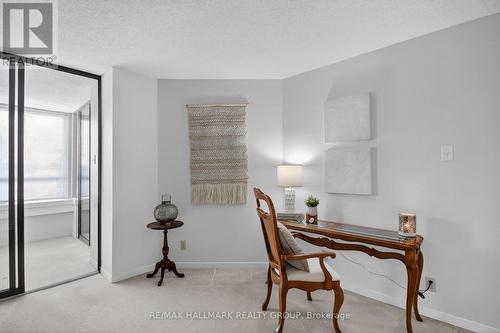 tons of natural light with the sliding doors - 617 - 80 Sandcastle Drive, Ottawa, ON - Indoor