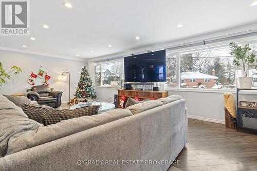 3 Davison Avenue, Brockville, ON - Indoor Photo Showing Living Room