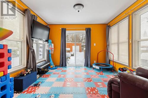 3 Davison Avenue, Brockville, ON - Indoor