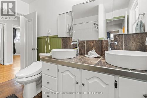 3 Davison Avenue, Brockville, ON - Indoor Photo Showing Bathroom