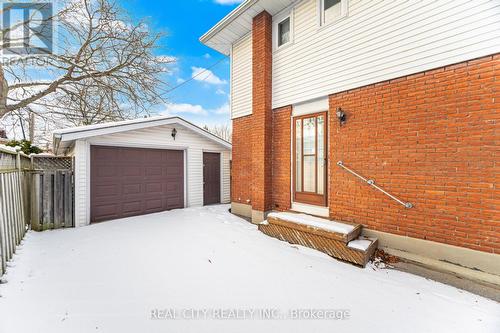 156 Gladstone Avenue, Oshawa, ON - Outdoor With Exterior