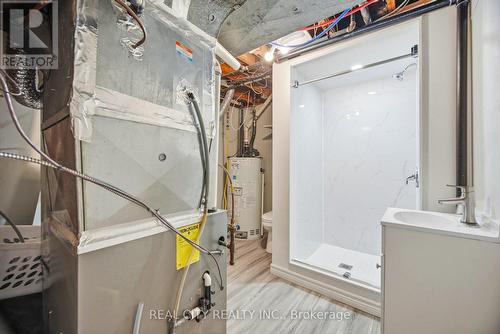 156 Gladstone Avenue, Oshawa, ON - Indoor Photo Showing Bathroom