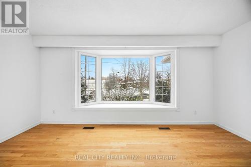 156 Gladstone Avenue, Oshawa, ON - Indoor Photo Showing Other Room