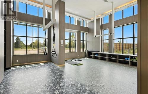 722 - 405 Dundas Street W, Oakville, ON - Indoor Photo Showing Other Room