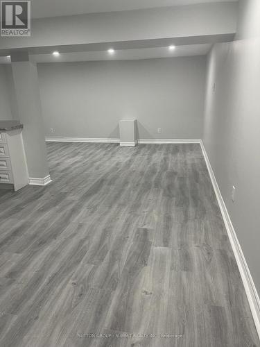 2257 Hanbury Court, Burlington, ON - Indoor Photo Showing Other Room