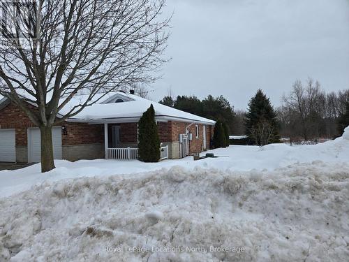 Exceptional all round privacy with this end unit! - Unit # 23 - 275 Huron Street, Clearview (Stayner), ON - Outdoor