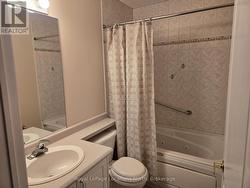 Large full 4 piece bath with jacuzzi tub - 