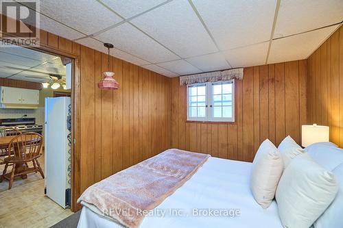 11357 Fowler Road, Wainfleet (Lakeshore), ON - Indoor Photo Showing Bedroom