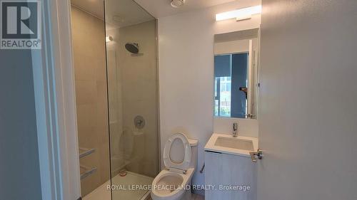 101 - 7890 Jane Street, Vaughan, ON - Indoor Photo Showing Bathroom