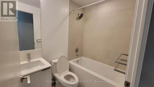 101 - 7890 Jane Street, Vaughan, ON - Indoor Photo Showing Bathroom