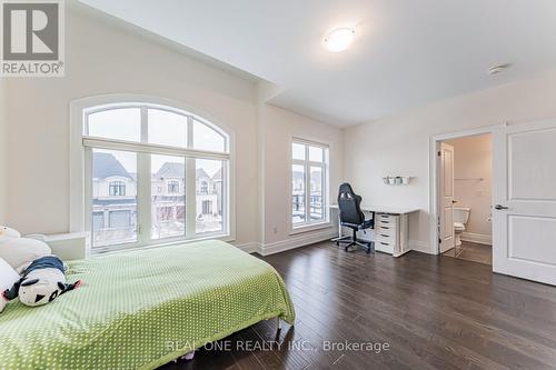 45 Shining Willow Court, Richmond Hill, ON - Indoor Photo Showing Bedroom