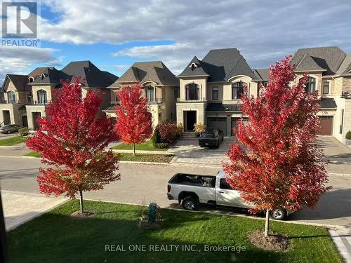45 Shining Willow Court, Richmond Hill, ON - Outdoor With Facade