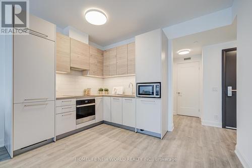 3203 - 12 Gandhi Lane, Markham, ON - Indoor Photo Showing Kitchen