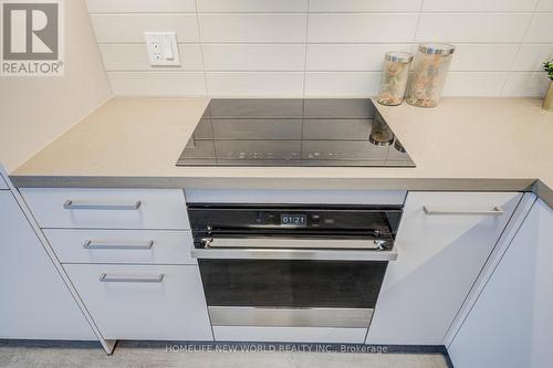 3203 - 12 Gandhi Lane, Markham, ON - Indoor Photo Showing Kitchen