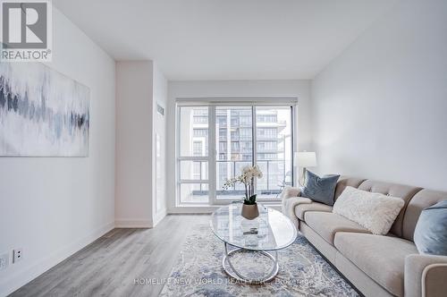 3203 - 12 Gandhi Lane, Markham, ON - Indoor Photo Showing Living Room