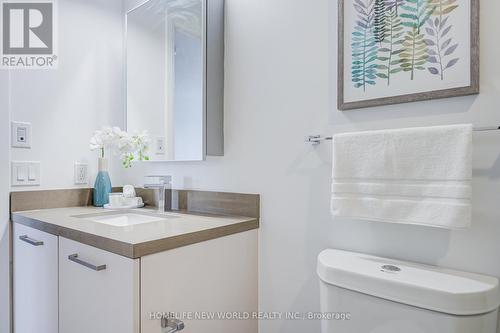 3203 - 12 Gandhi Lane, Markham, ON - Indoor Photo Showing Bathroom