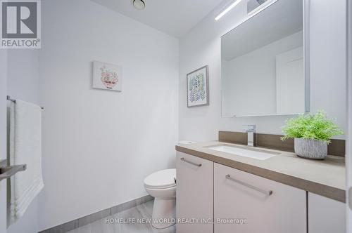 3203 - 12 Gandhi Lane, Markham, ON - Indoor Photo Showing Bathroom