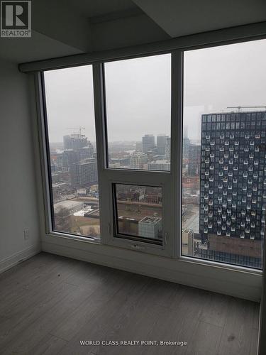 3710 - 181 Dundas Street E, Toronto, ON - Indoor Photo Showing Other Room
