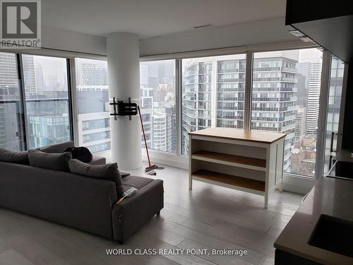3710 - 181 Dundas Street E, Toronto, ON - Indoor Photo Showing Living Room