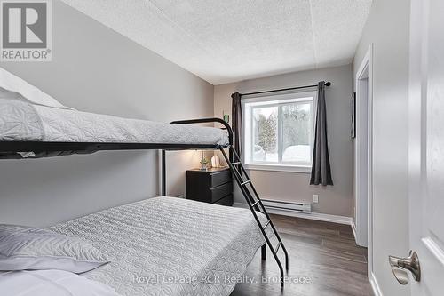 80 - 21 Dawson Drive, Collingwood, ON - Indoor Photo Showing Bedroom